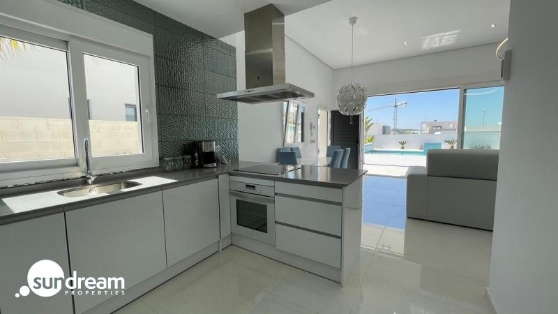 g_42059-17-5 Villa de nueva construción con 3 dormitorios y piscina privada a la venta en Rafal(Alicante)