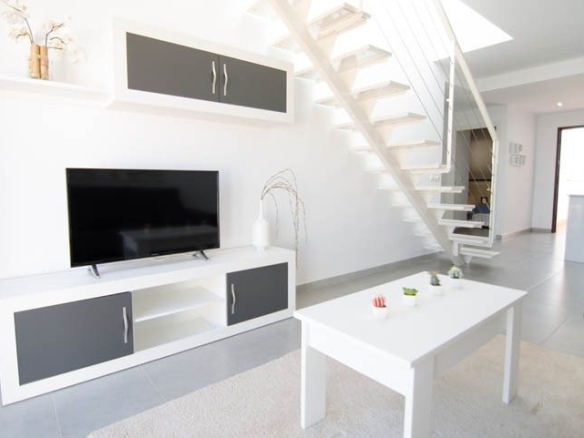 Bungalow en venta con piscina primera línea en Pulpi