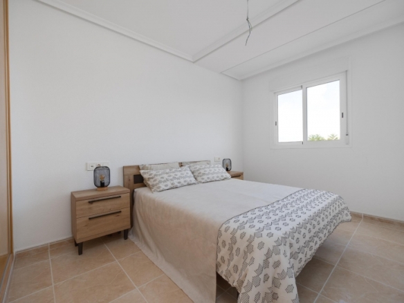 Piso en venta obra nueva con piscina en San Fulgencio