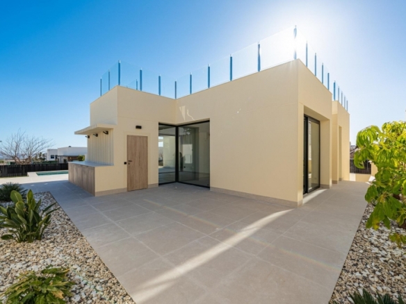 Villa nueva llave en mano con 4 dormitorios y vistas al mar a la venta en La Alberca Polop