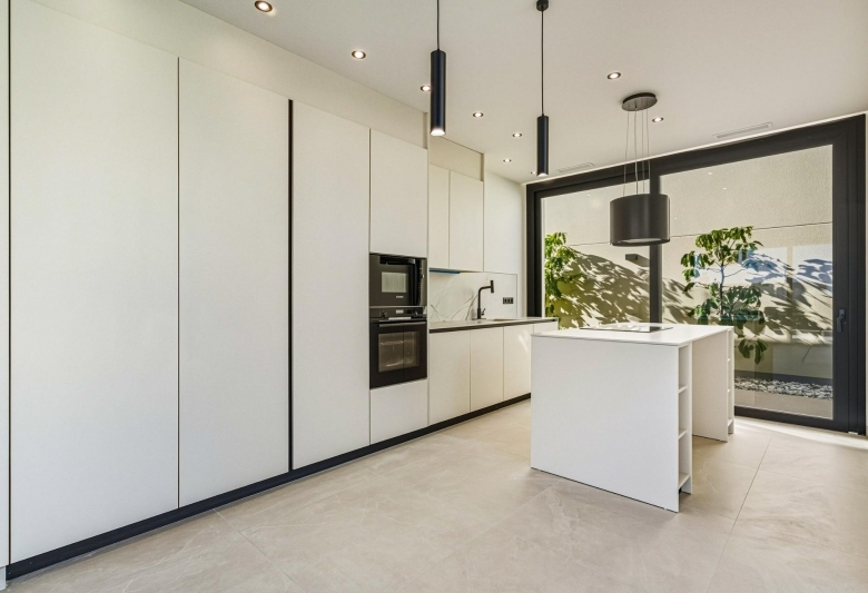 Villa nueva llave en mano con 4 dormitorios y vistas al mar a la venta en La Alberca Polop