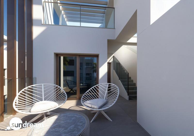Villas de nueva construcción con piscina privada en Serena Golf-Los Alcázares