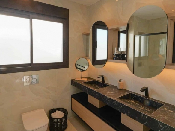 Villa llave en mano con 3 dormitorios, piscina privada y totalmente amueblada en venta en Ciudad Quesada