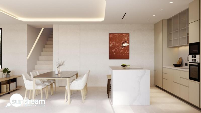Villa de 4 dormitorios con piscina privada a la venta en Finestrat.