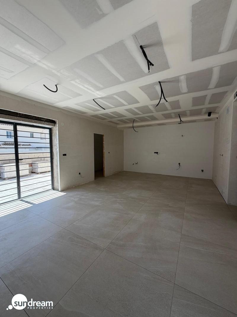 Villa pareada de 3 dormitorios con solarium a solo 950m de la playa en Puerto de Mazarrón