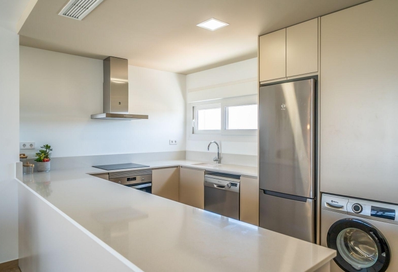 Adosado de 2 dormitorios con jardín y solarium privado en Vistabella Golf(Orihuela)