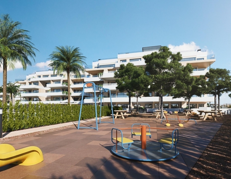 Ático de 3 dormitorios con solarium privado y jacuzzi en el Santa Rosalia Lake – Murcia