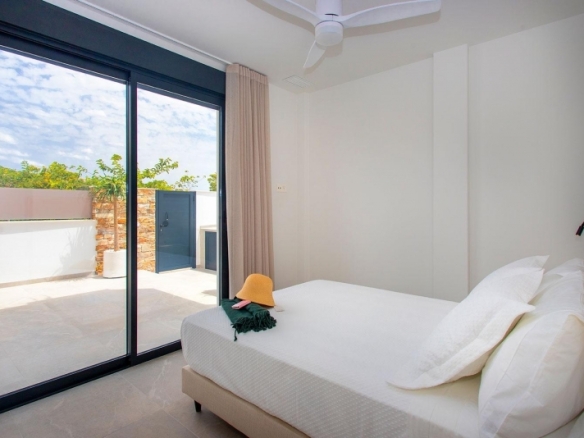 VILLAS PAREADAS EN UNA SOLA PLANTA DE NUEVA CONSTRUCCIÓN EN SUCINA