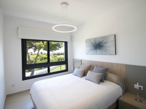 LO ROMERO GOLF, MAGNÍFICOS APARTAMENTOS EN PRIMERA LÍNEA 3 DORMITORIOS 2 BAÑOS