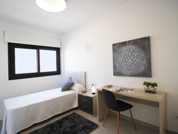 LO ROMERO GOLF, MAGNÍFICOS APARTAMENTOS EN PRIMERA LÍNEA 3 DORMITORIOS 2 BAÑOS
