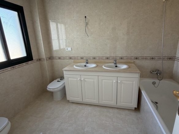 Apartamento de 2 dormitorios Llave en Mano en Venta en Lomas de Campoamor, Orihuela Costa