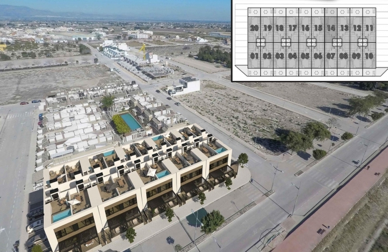 Adosado moderno de 2 dormitorios con piscina comunitaria a la venta en Dolores