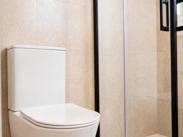 Adosado moderno de 2 dormitorios con piscina comunitaria a la venta en Dolores