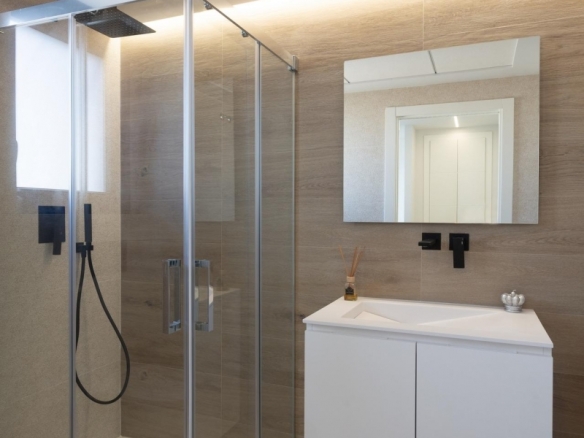 Ático de 2 dormitorios a escasos metros del mar a la venta en Denia(Alicante)