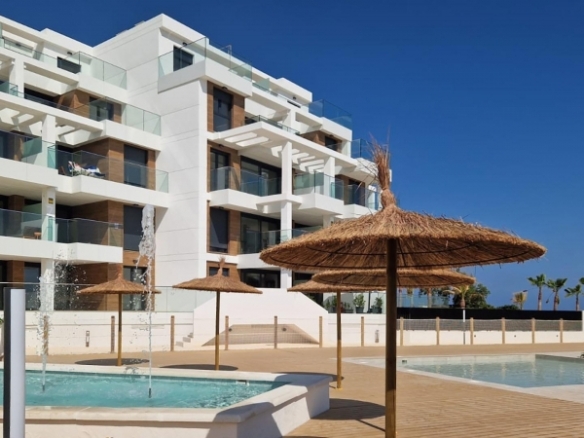 Ático de 2 dormitorios a escasos metros del mar a la venta en Denia(Alicante)