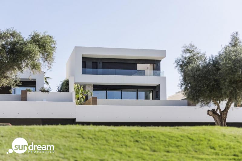 g_43299-5-16 Exclusiva villa de nueva construcción con 3 dormitorios en primera línea de campo de golf en La Finca Golf Resort(Algorfa)