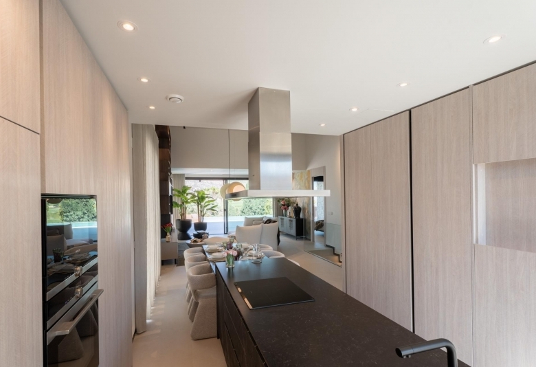 Maginifica villa de nueva construcción con 3 dormitorios en primera línea de campo de golf en La Finca Golf Resort