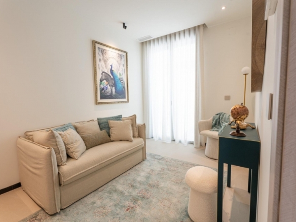 Maginifica villa de nueva construcción con 3 dormitorios en primera línea de campo de golf en La Finca Golf Resort
