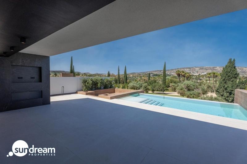 g_43300-14-2 Maginifica villa de nueva construcción con 3 dormitorios en primera línea de campo de golf en La Finca Golf Resort
