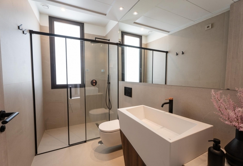 Maginifica villa de nueva construcción con 3 dormitorios en primera línea de campo de golf en La Finca Golf Resort