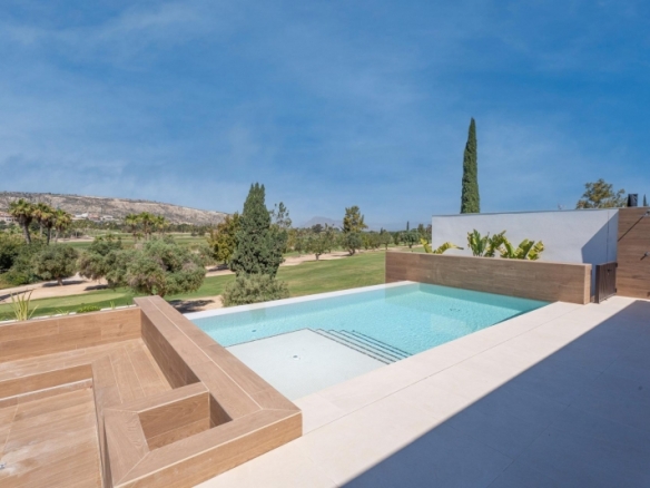 Maginifica villa de nueva construcción con 3 dormitorios en primera línea de campo de golf en La Finca Golf Resort