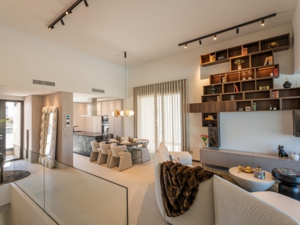 Maginifica villa de nueva construcción con 3 dormitorios en primera línea de campo de golf en La Finca Golf Resort