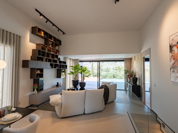 Maginifica villa de nueva construcción con 3 dormitorios en primera línea de campo de golf en La Finca Golf Resort