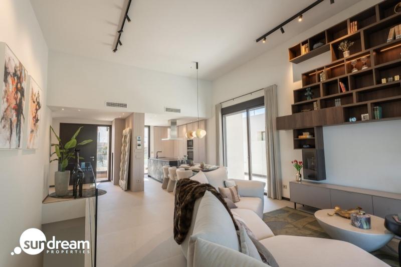 Maginifica villa de nueva construcción con 3 dormitorios en primera línea de campo de golf en La Finca Golf Resort