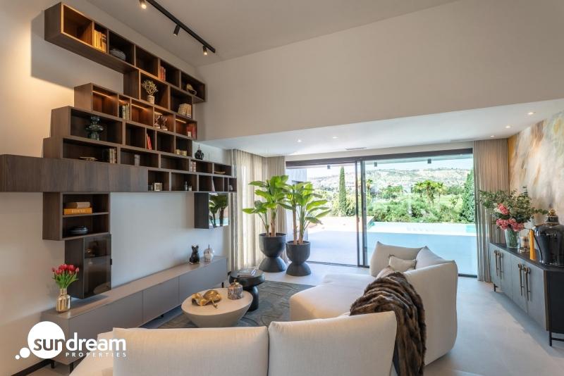 Maginifica villa de nueva construcción con 3 dormitorios en primera línea de campo de golf en La Finca Golf Resort