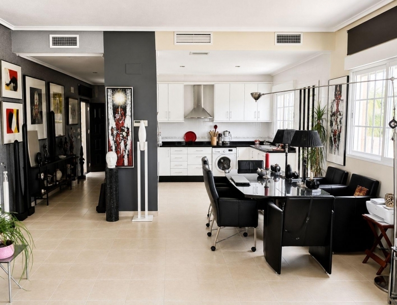 Villa independiente en venta El Oasis San Fulgencio