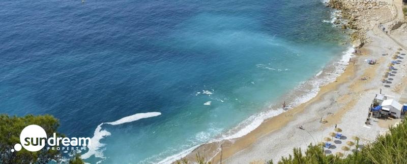Villa de lujo de 4 dormitorios con piscina infinity y vistas al mar a la venta en Benitachell
