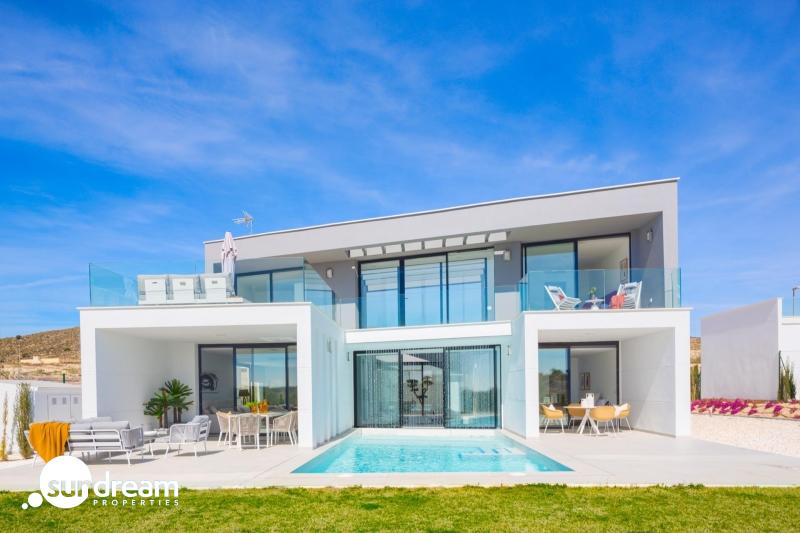 g_43460-14-1 Espectacular villa de 4 dormitorios con parcela de 1000m2 en exclusivo resort de golf(Murcia)