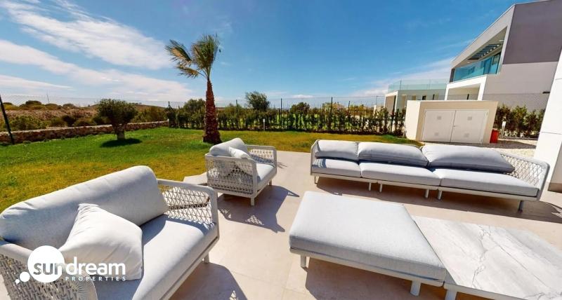 g_43460-14-4 Espectacular villa de 4 dormitorios con parcela de 1000m2 en exclusivo resort de golf(Murcia)
