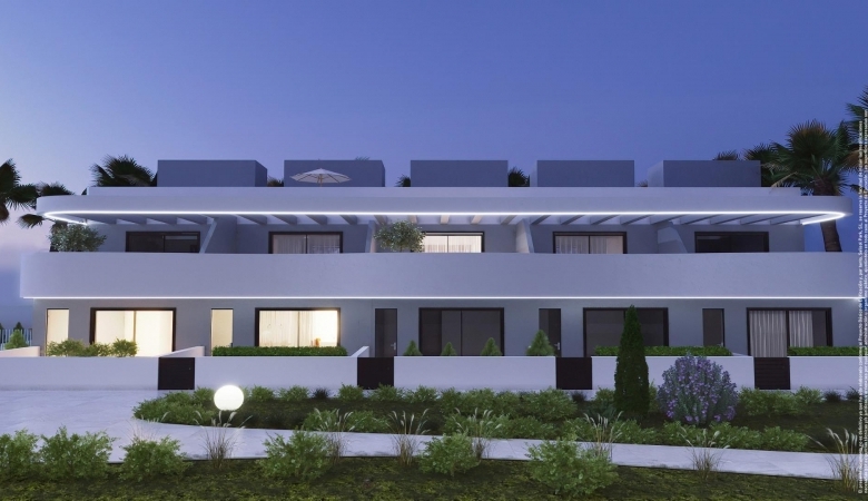 Adosado de nueva construcción con 3 dormitorios y amplio solarium en El Raso (Guardamar del Segura)