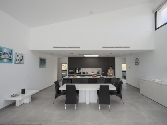 Exclusiva villa de 4 dormitorios en una sola planta con piscina privada en golf resort en Murcia
