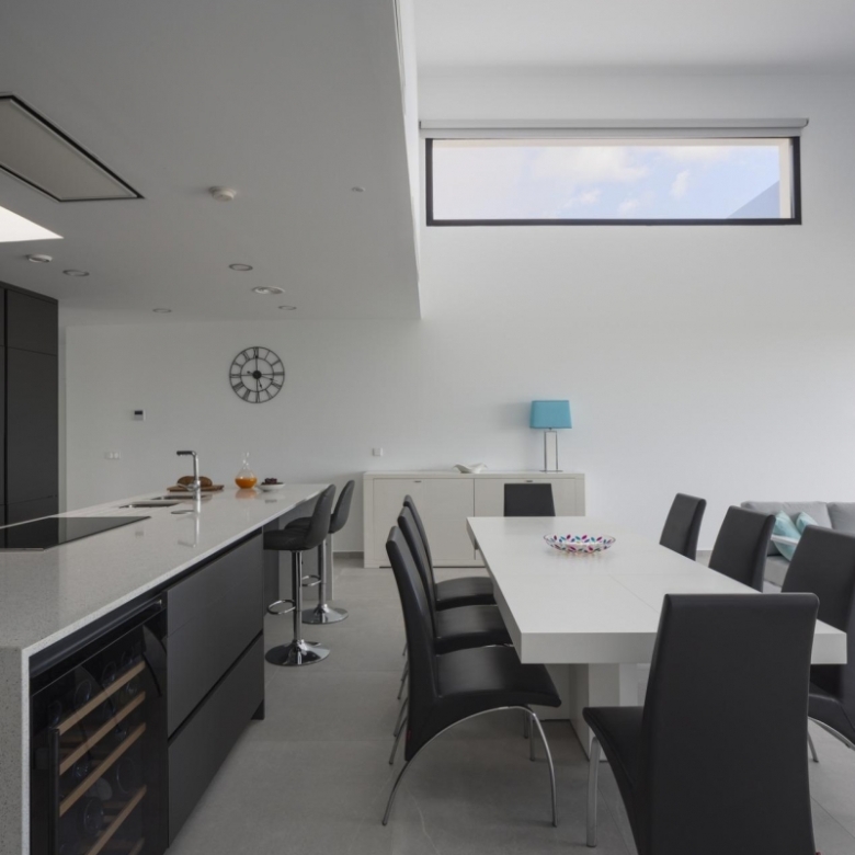Exclusiva villa de 4 dormitorios en una sola planta con piscina privada en golf resort en Murcia