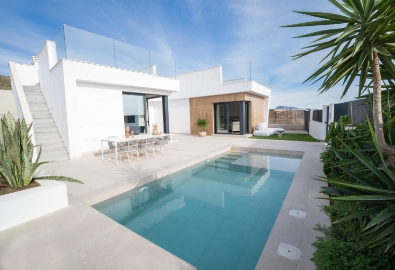 Villa de 3 dormitorios de nueva construcción con piscina privada en campo de golf(Murcia)