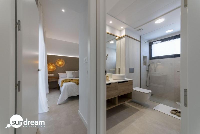 Villa de 3 dormitorios de nueva construcción con piscina privada en campo de golf(Murcia)
