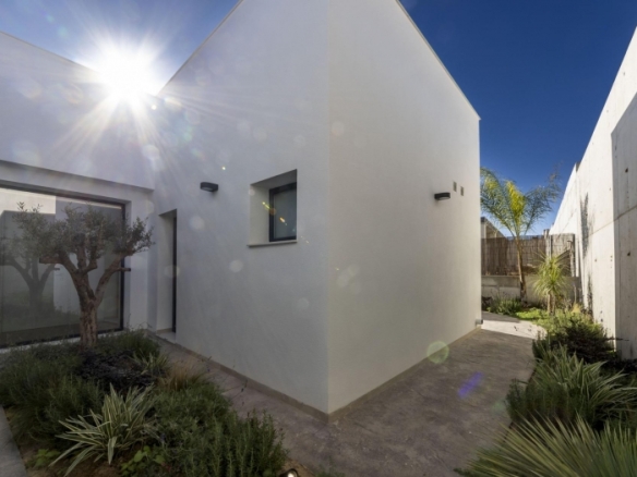 Villa de 3 dormitorios de nueva construcción con piscina privada en campo de golf(Murcia)