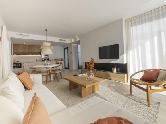 Villa de nueva construcción de 3 dormitorios con piscina privada y vistas a la montaña en campo de golf(Murcia)