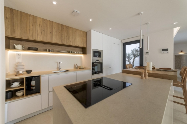 Villa de nueva construcción de 3 dormitorios con piscina privada y vistas a la montaña en campo de golf(Murcia)