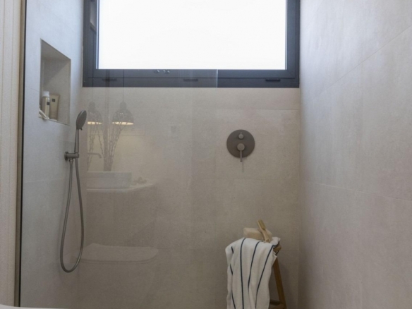 Villa de nueva construcción de 3 dormitorios con piscina privada y vistas a la montaña en campo de golf(Murcia)