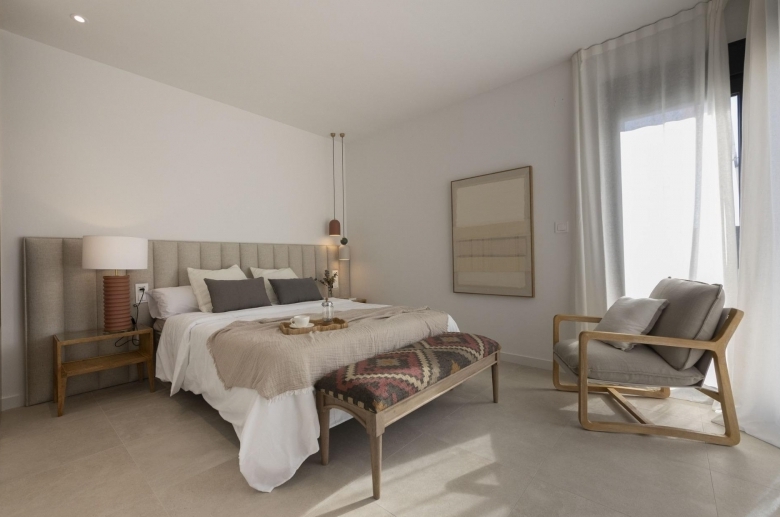 Villa de nueva construcción de 3 dormitorios con piscina privada y vistas a la montaña en campo de golf(Murcia)