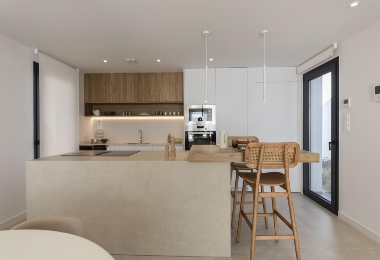 Villa de nueva construcción de 3 dormitorios con piscina privada y vistas a la montaña en campo de golf(Murcia)