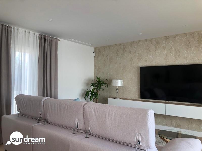 Villa de 3 dormitorios y piscina privada en una planta a la venta en Pinoso(Alicante)