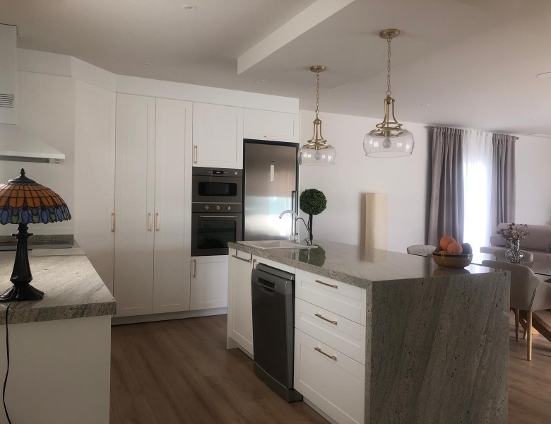 Villa de 3 dormitorios y piscina privada en una planta a la venta en Pinoso(Alicante)