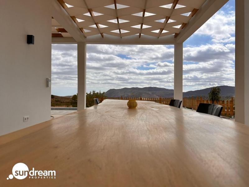 g_43502-46-10 Villa a medida de 4 dormitorios y piscina privada rodeada de naturaleza en Pinoso(Alicante)