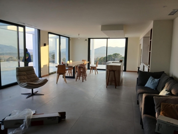 Villa a medida de 4 dormitorios y piscina privada rodeada de naturaleza en Pinoso(Alicante)