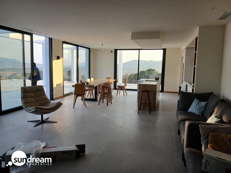 Villa a medida de 4 dormitorios y piscina privada rodeada de naturaleza en Pinoso(Alicante)
