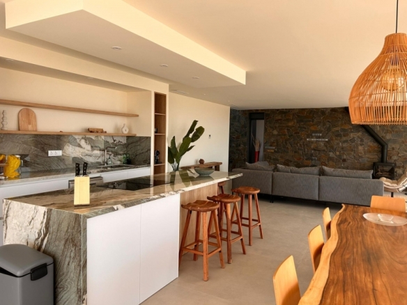 Villa a medida de 4 dormitorios y piscina privada rodeada de naturaleza en Pinoso(Alicante)